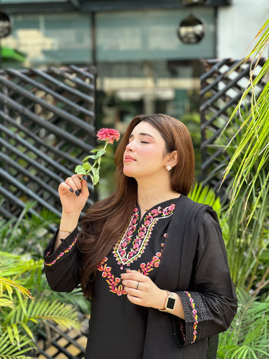 Black Blosam (Embroidery 3.PCs)