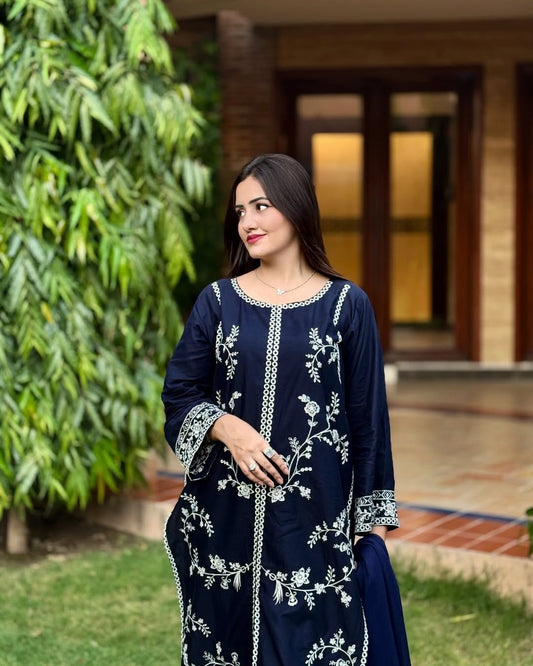 Blue Blair (Embroidery 3.Pcs)