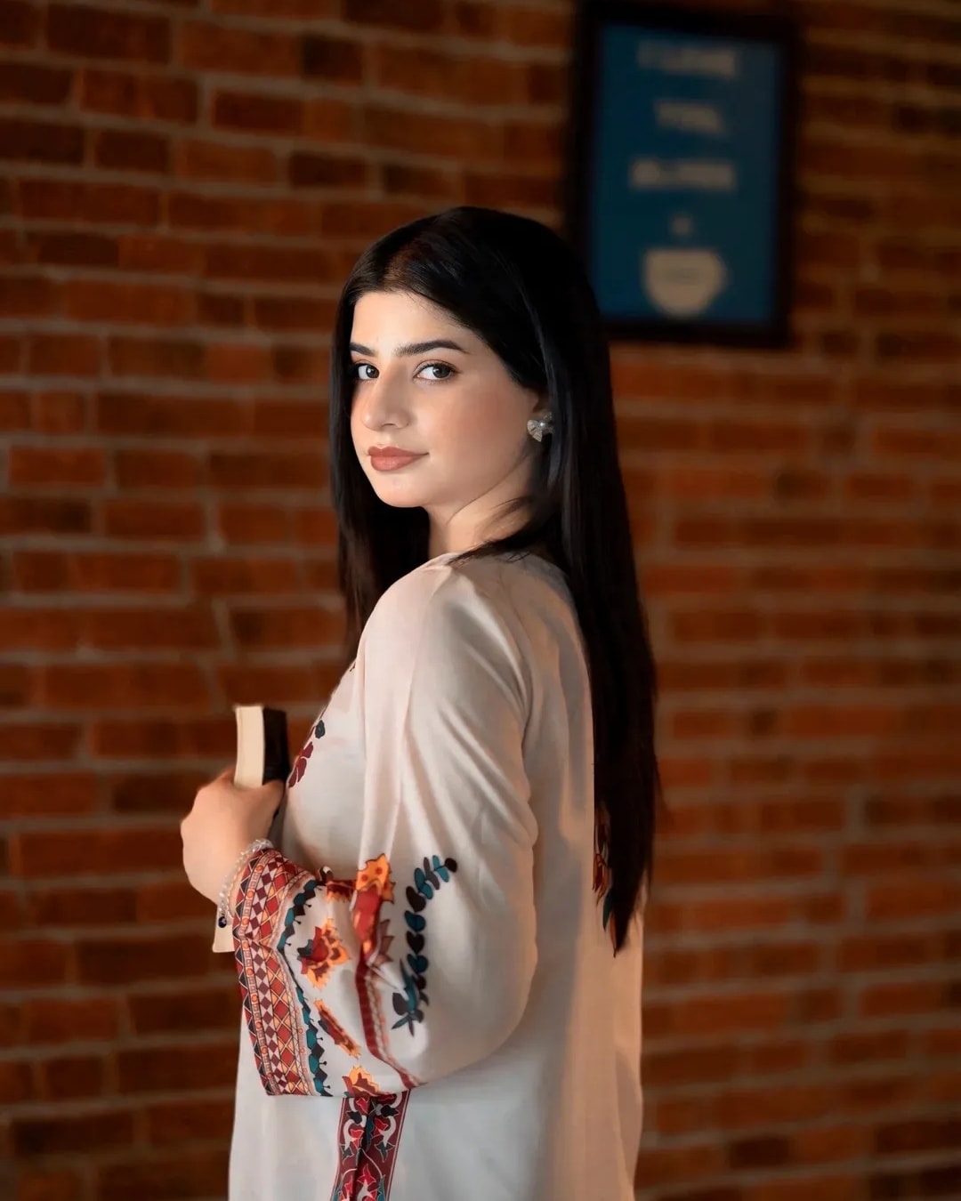 Cream Floral (2.Pcs)