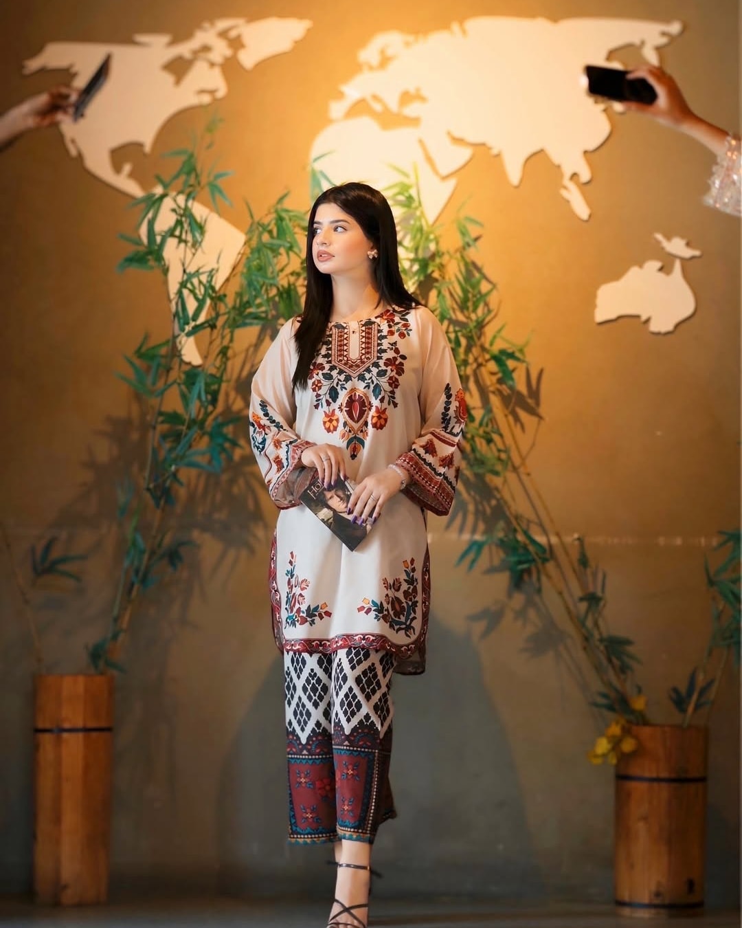 Cream Floral (2.Pcs)