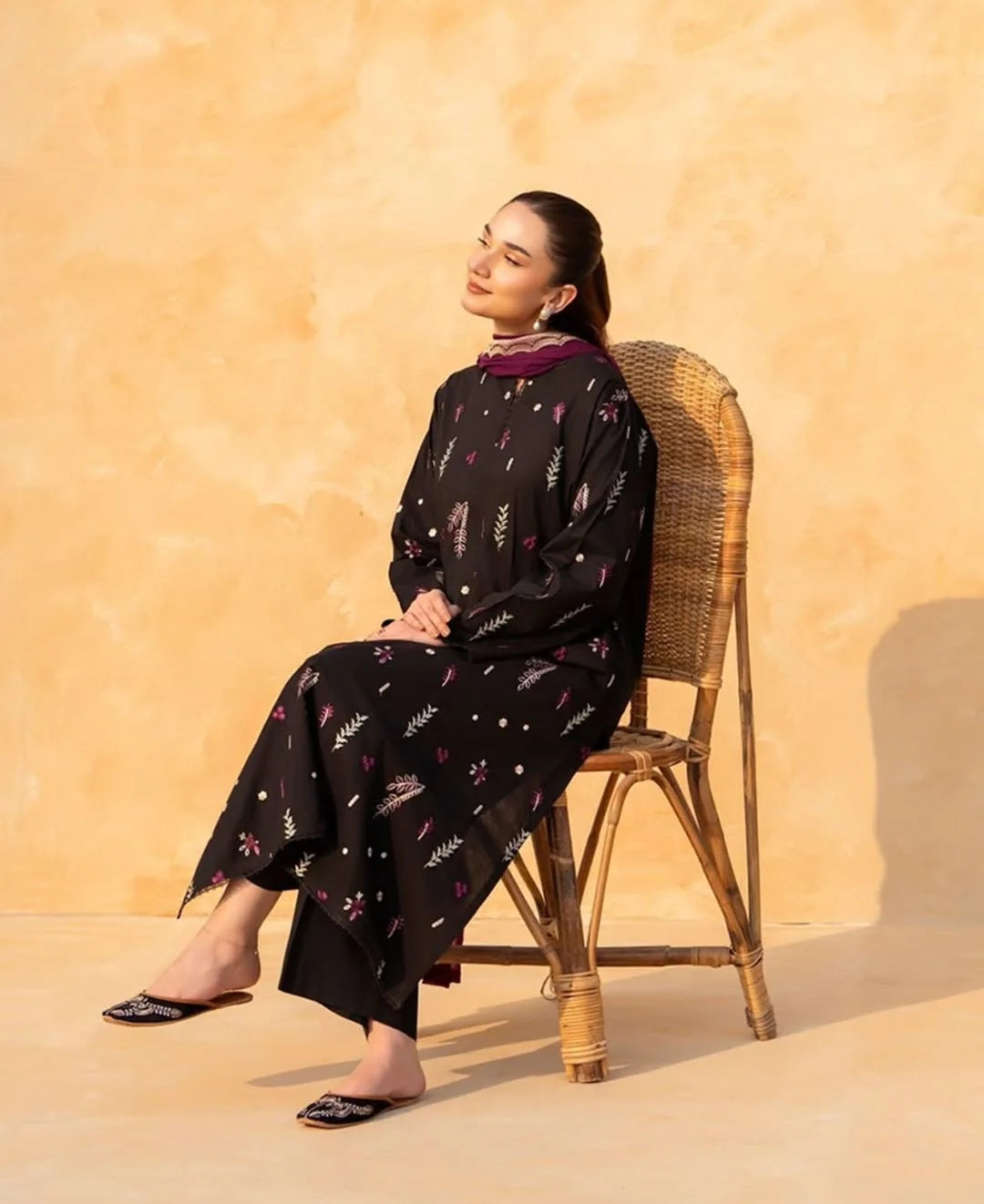 Daina (Embroidery 3.Pcs)