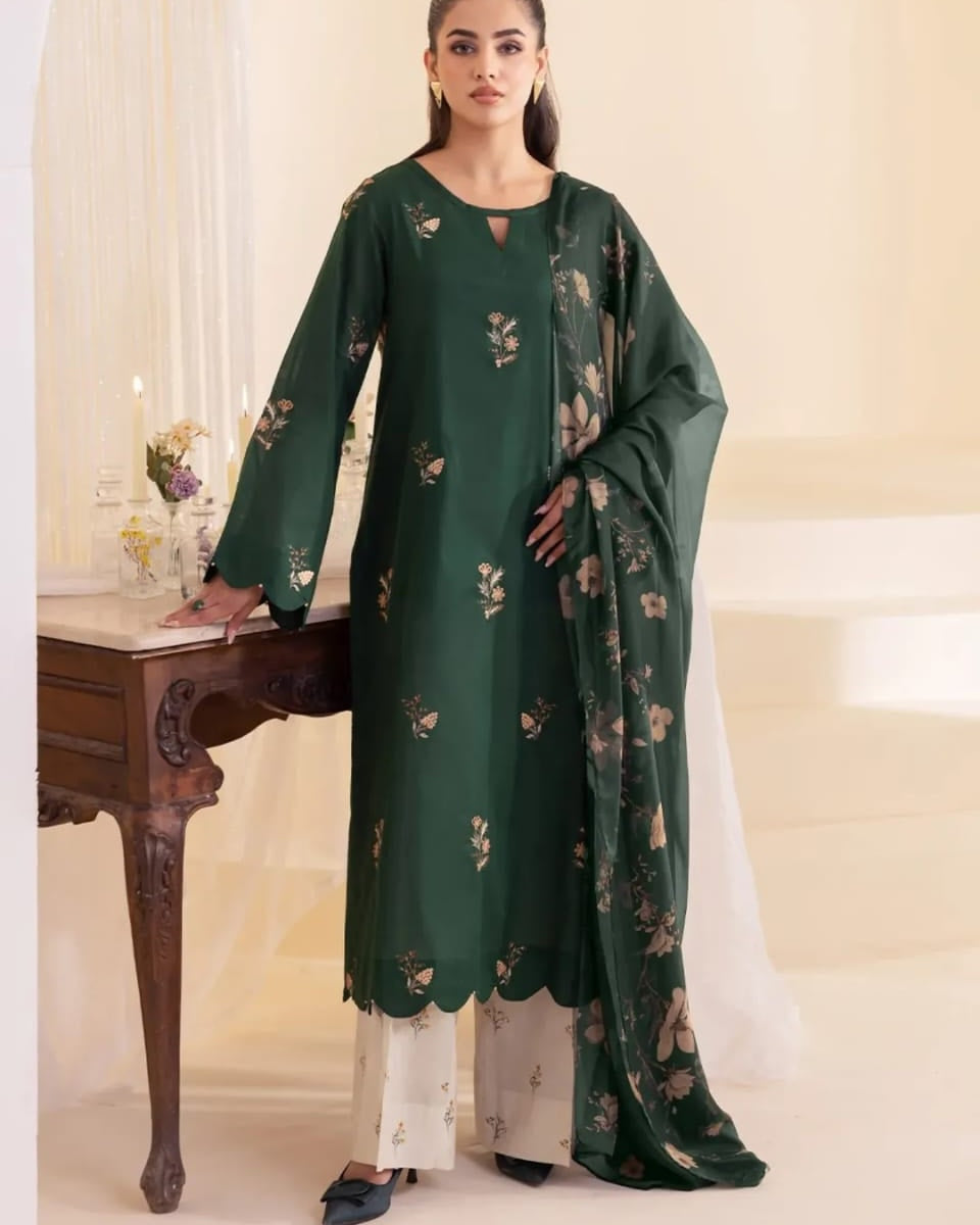 Green Villas Embroidery (3.Pcs)