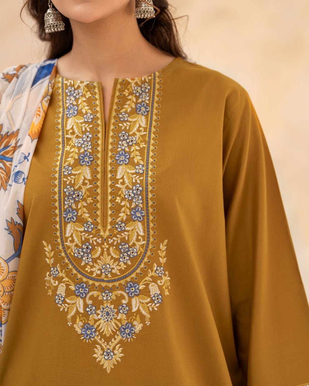 Glory [Embroidery 3.Pcs with Farshee Shalwar]
