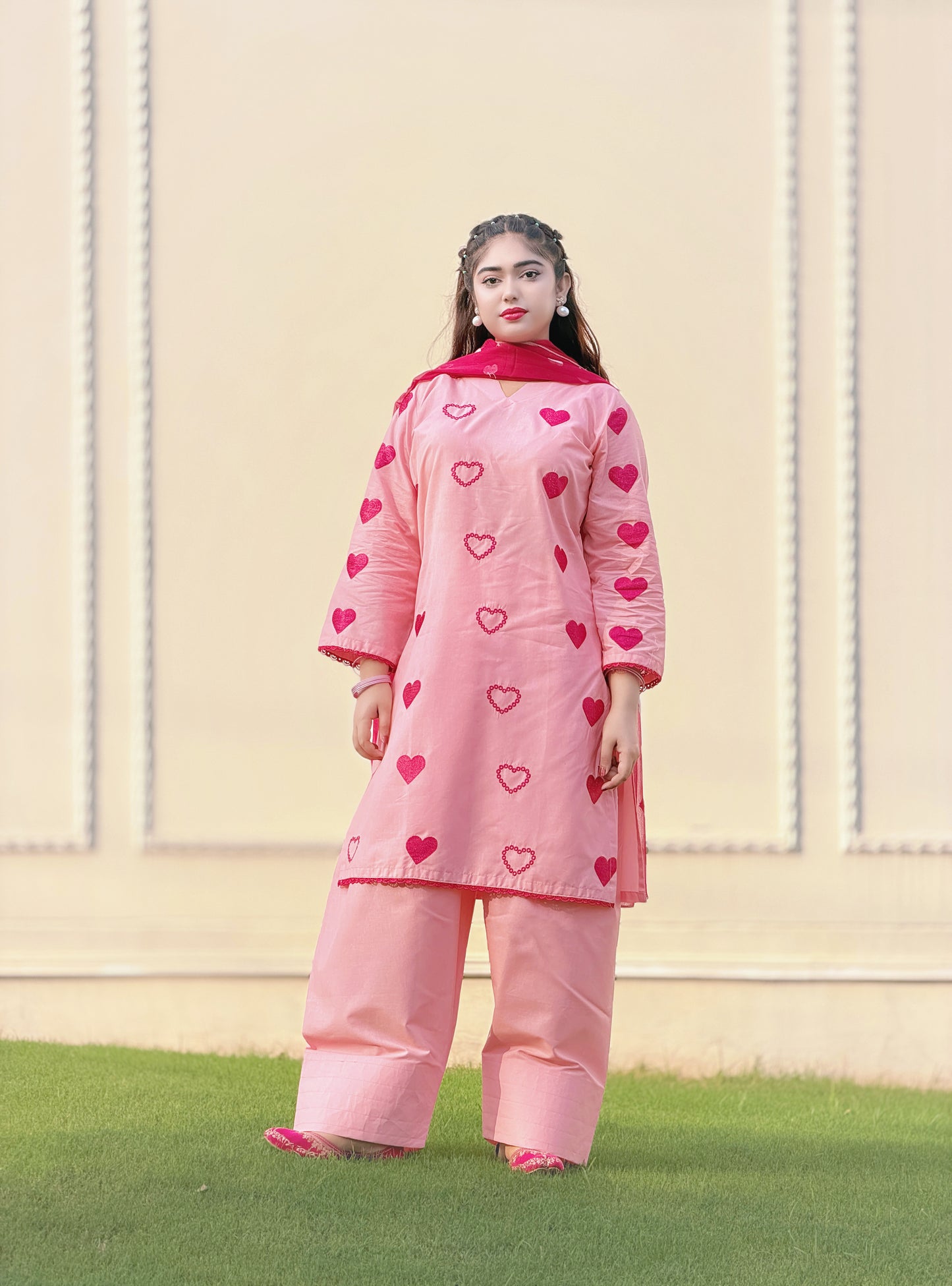Heart Grace (Embroidery 3.PCs with Farshee Shalwar)
