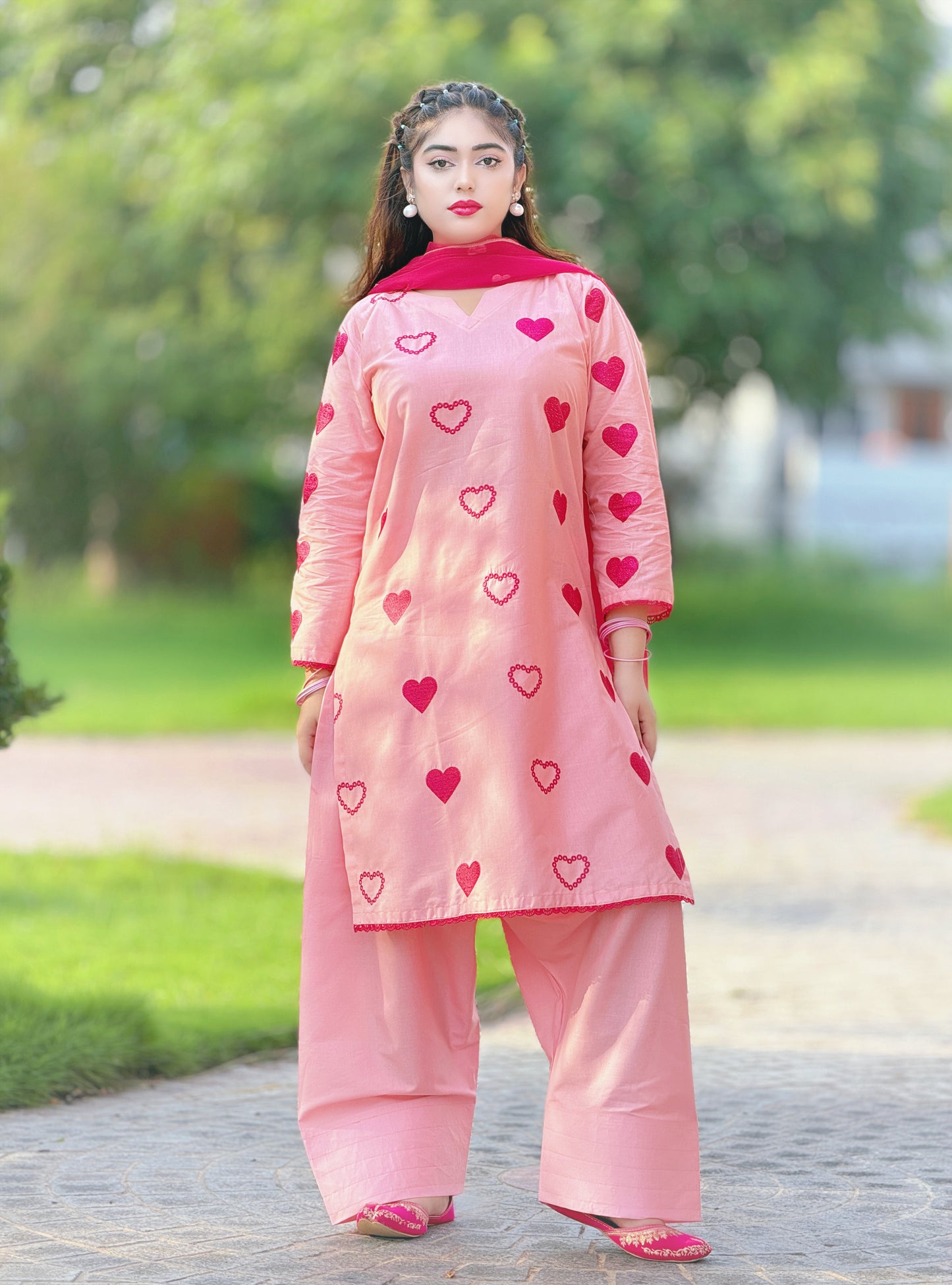 Heart Grace (Embroidery 3.PCs with Farshee Shalwar)