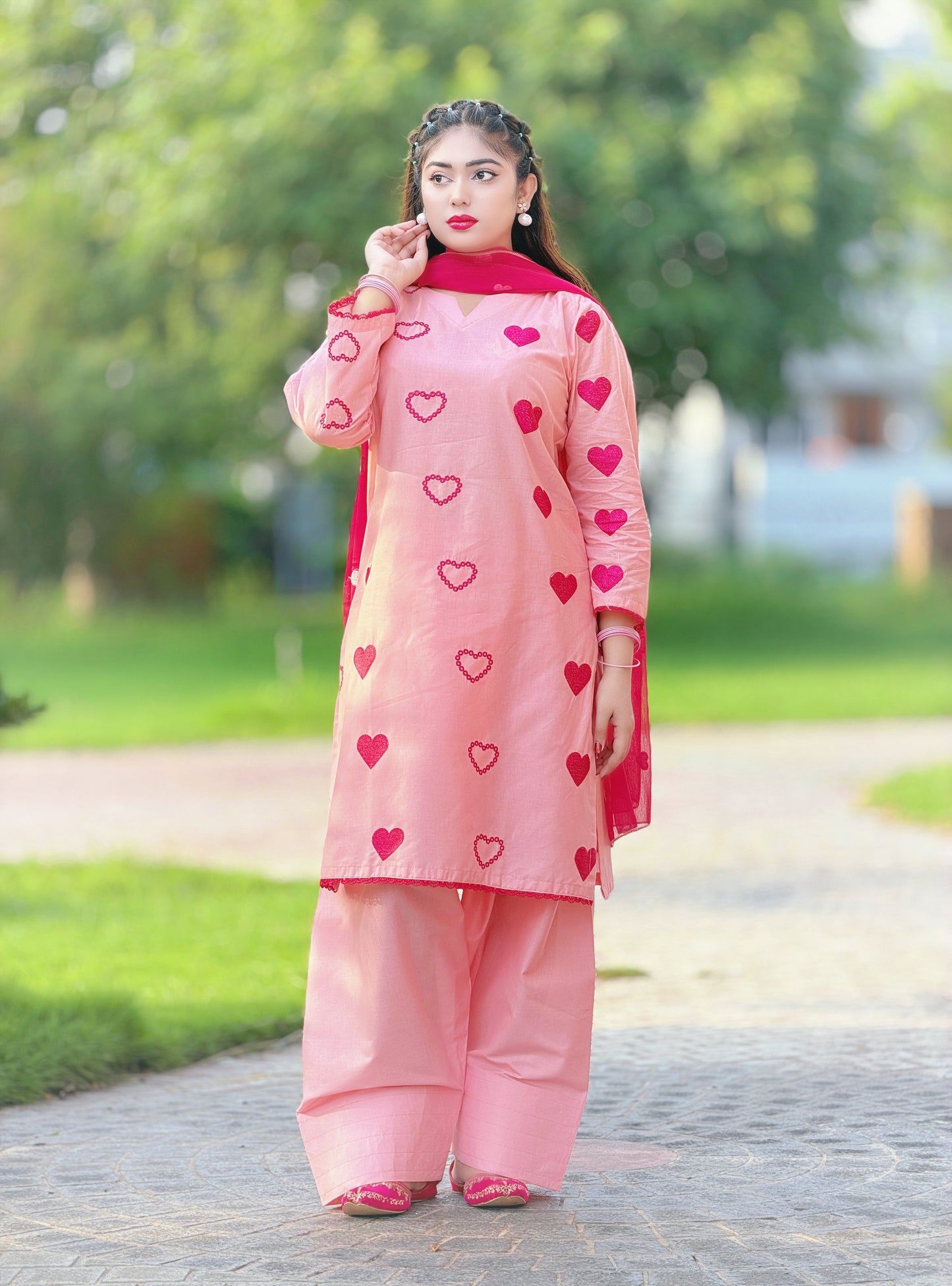 Heart Grace (Embroidery 3.PCs with Farshee Shalwar)
