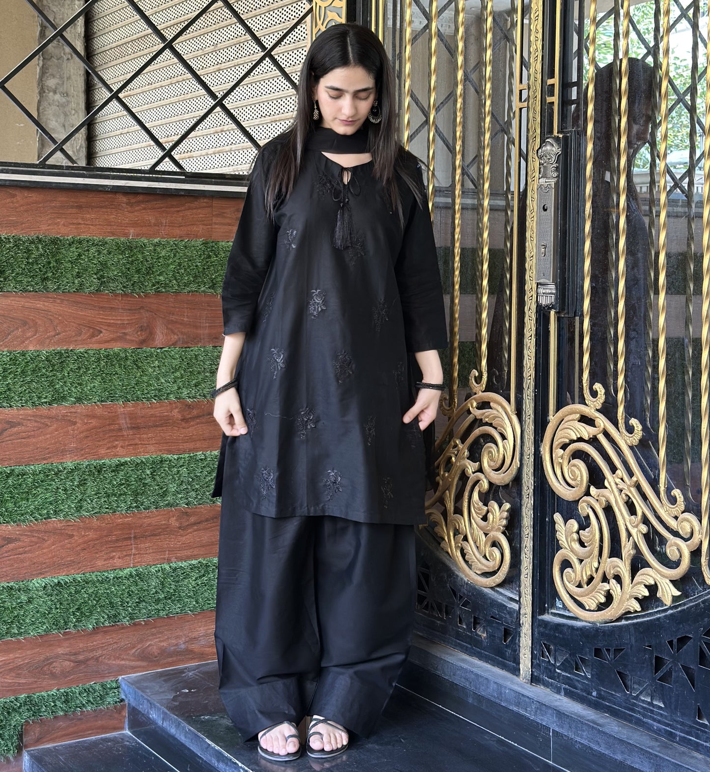 Black Bloom (Embroidery 3.PCs with Farshee Shalwar)