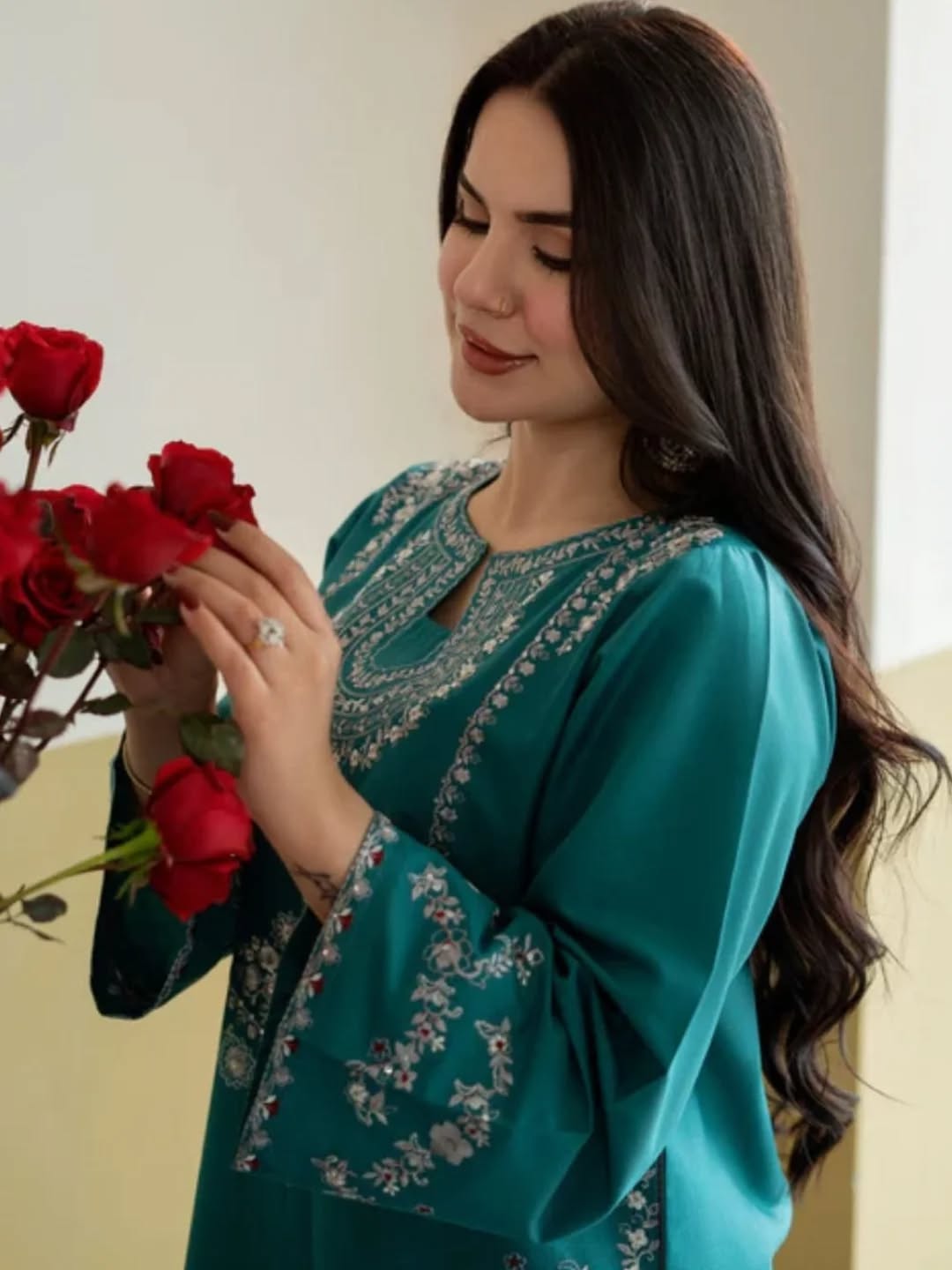 Jasmin (Embroidery 2.PCs)