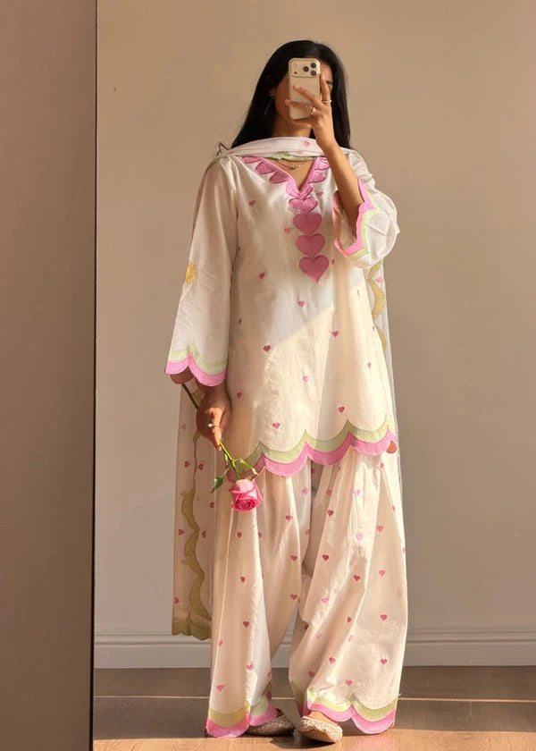 Melvion Heart (Embroidery 3.PCs with farshee Shalwar)
