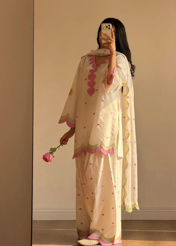 Melvion Heart (Embroidery 3.PCs with farshee Shalwar)