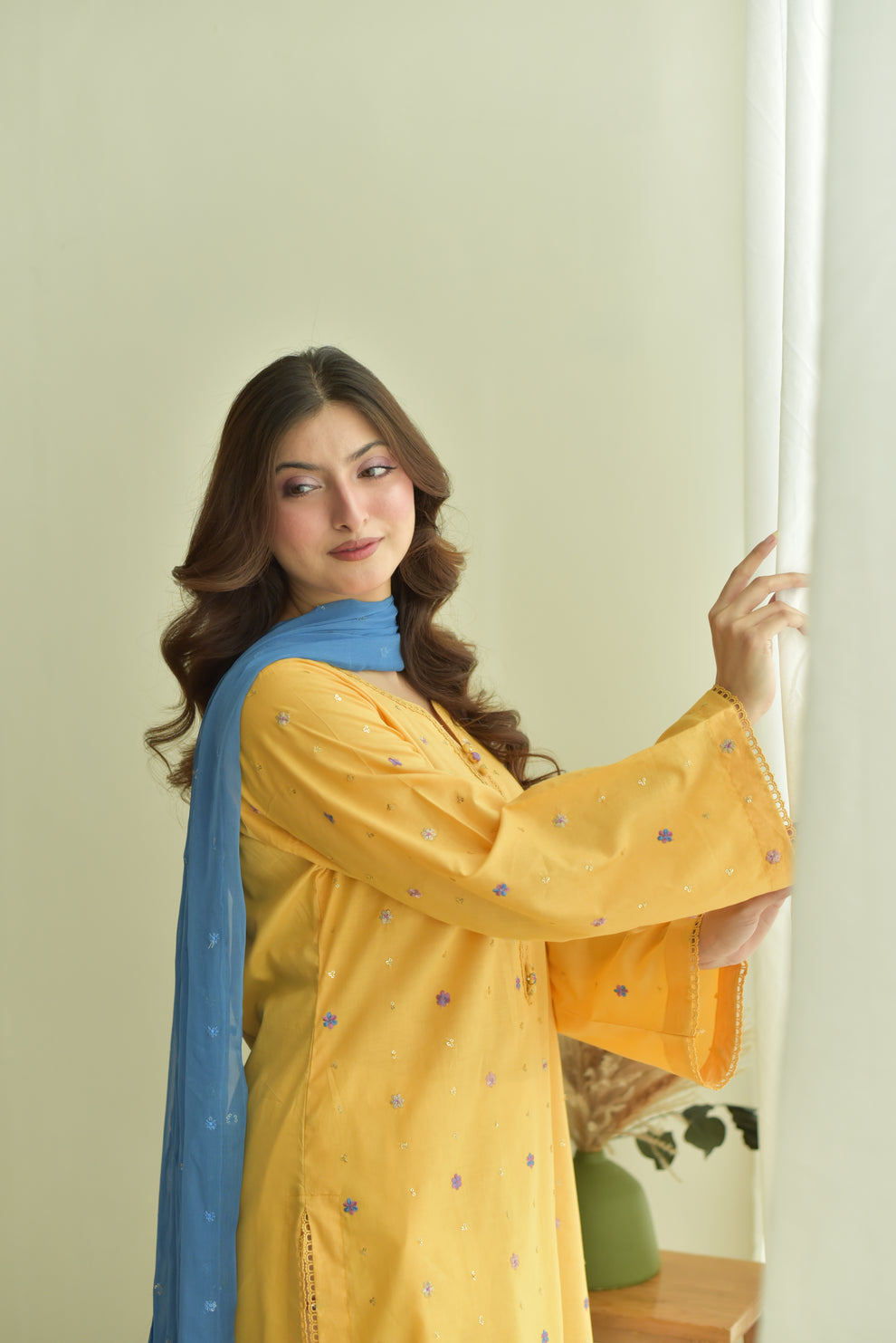 Nisha (Embroidery 3.PCs with farshee Shalwar)