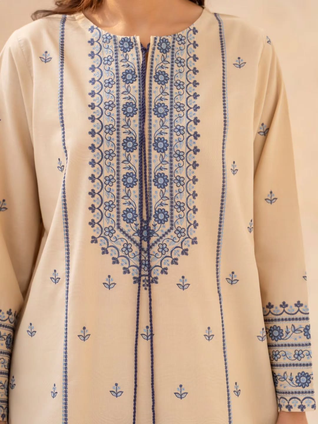 Nura (Embroidery 3.PCs)