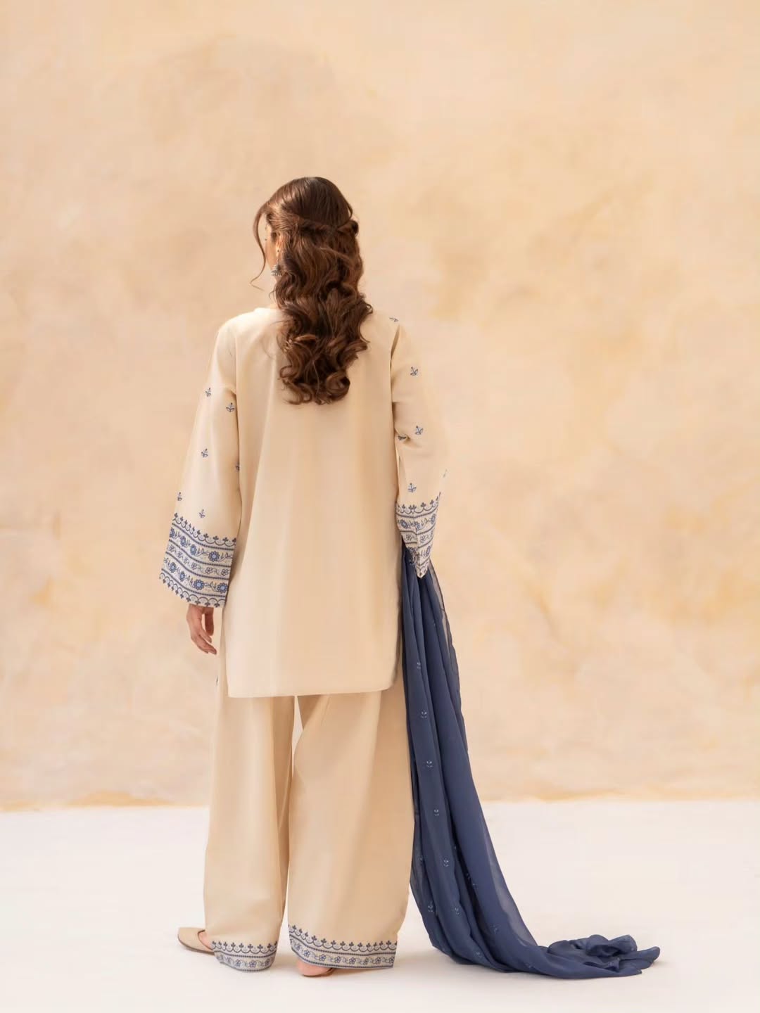 Nura (Embroidery 3.PCs)