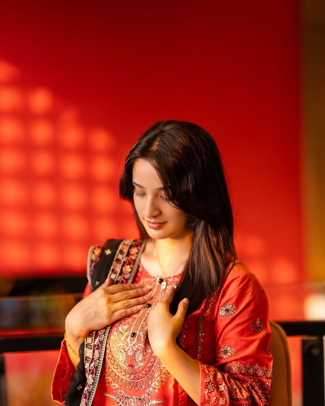 Red Iris Embroidery (3.Pcs)