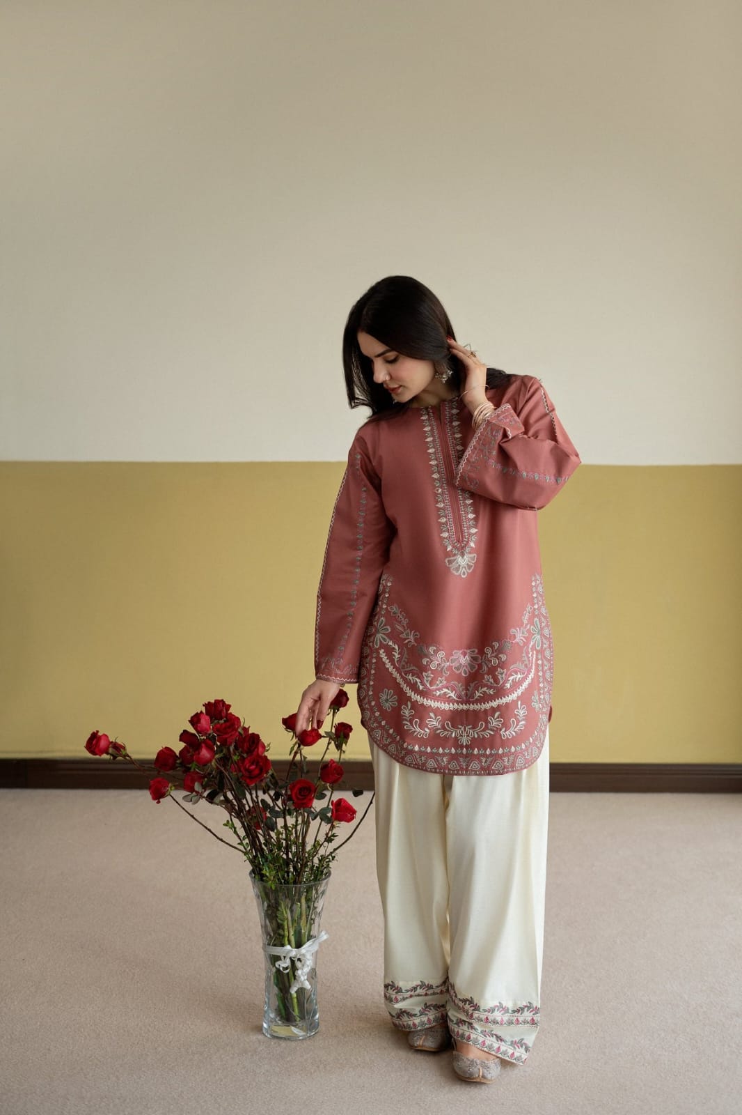 Rosy Elegance (Embroidery 2.PCs)