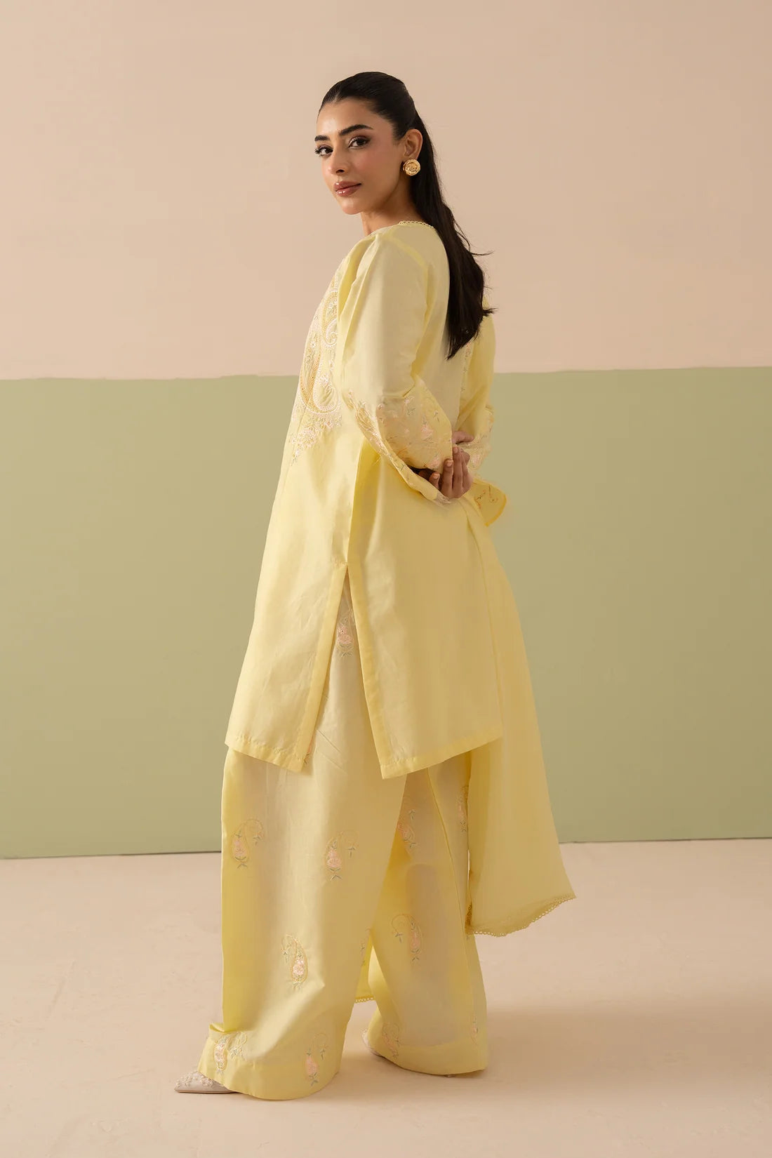 Safina (Embroidery 3.PCs with Farshee Shalwar)