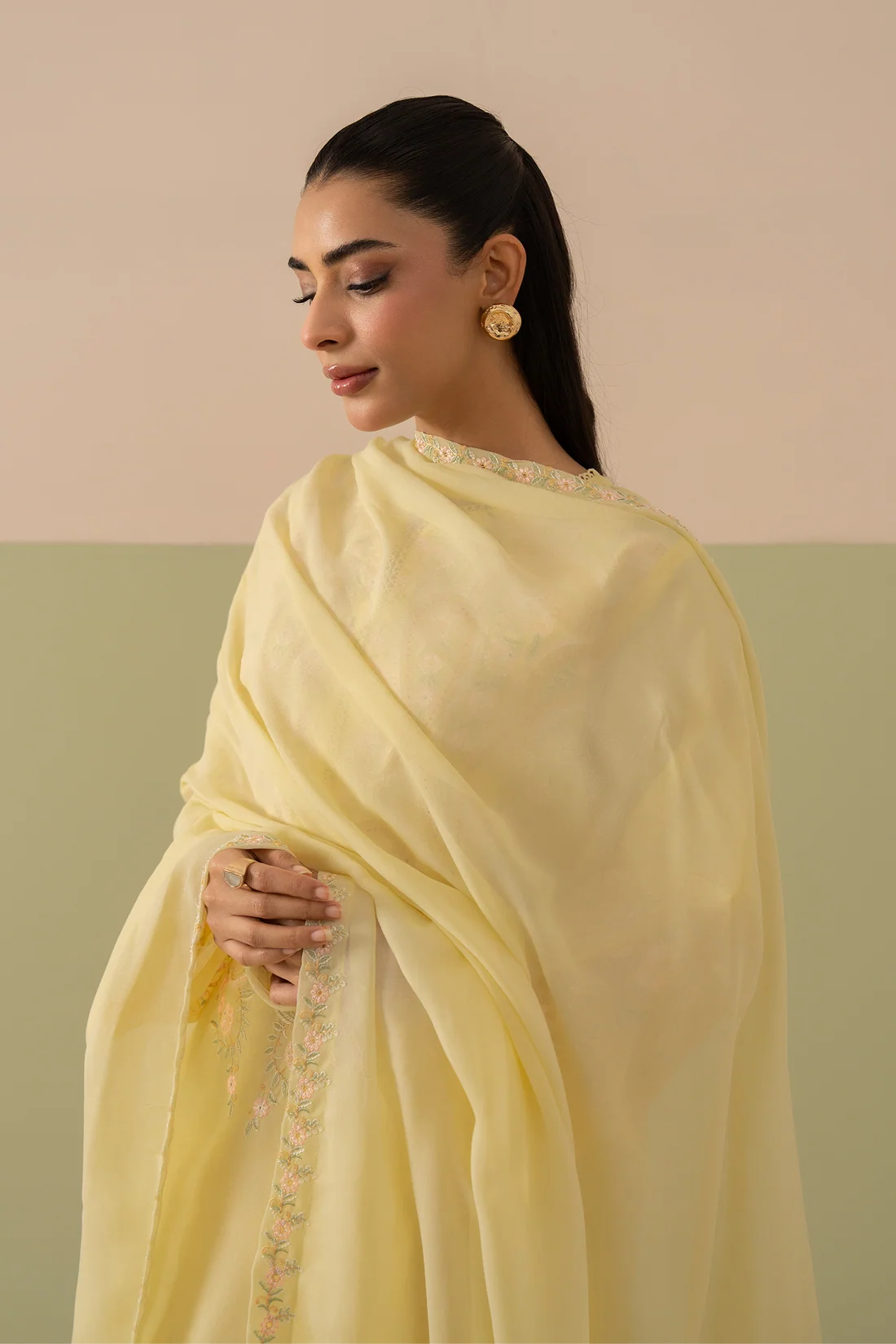 Safina (Embroidery 3.PCs with Farshee Shalwar)
