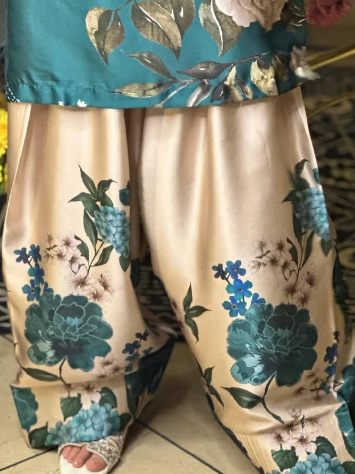 Teal Blossom (2.PCs)