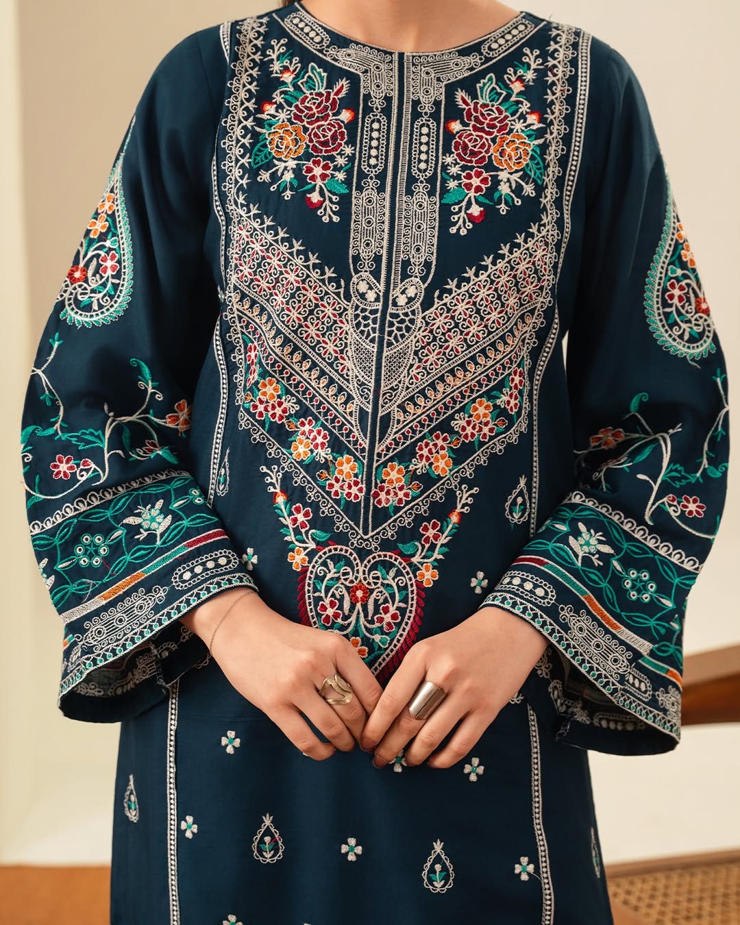 Zarqash (Embroidery 3.Pcs with bottom style Farshee Shalwar)