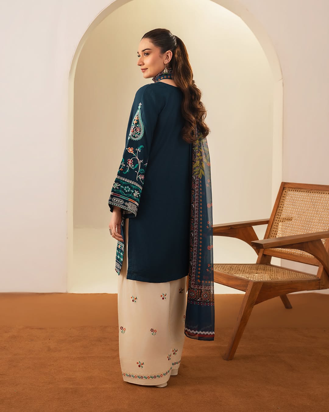 Zarqash (Embroidery 3.Pcs with bottom style Farshee Shalwar)