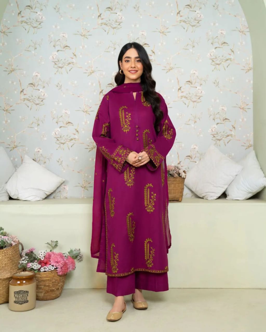 Amber (Embroidery 3.Pcs)