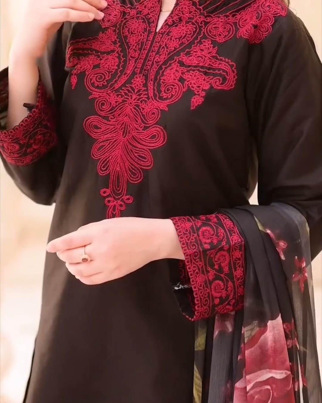 Moon light Embroidery (3.pcs)