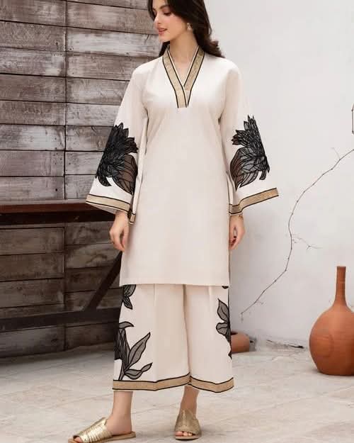 Almond (Embroidery Patchwork)(2.Pcs)
