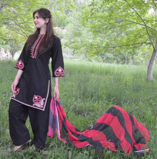 Black Charm (Embroidery 3.Pcs with Farshee Shalwar)