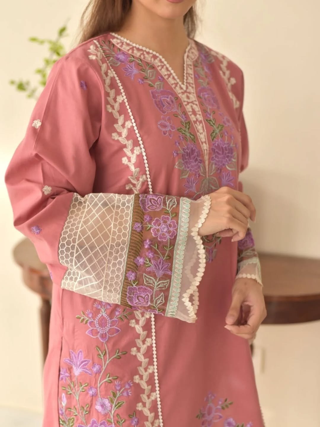 Pink Valentina (Embroidery 3.PCs)