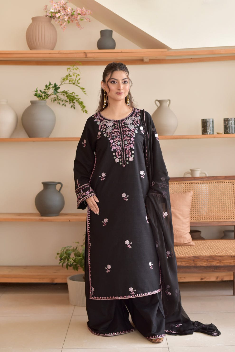 Zar-e-Noor (Embroidery 3.Pcs)